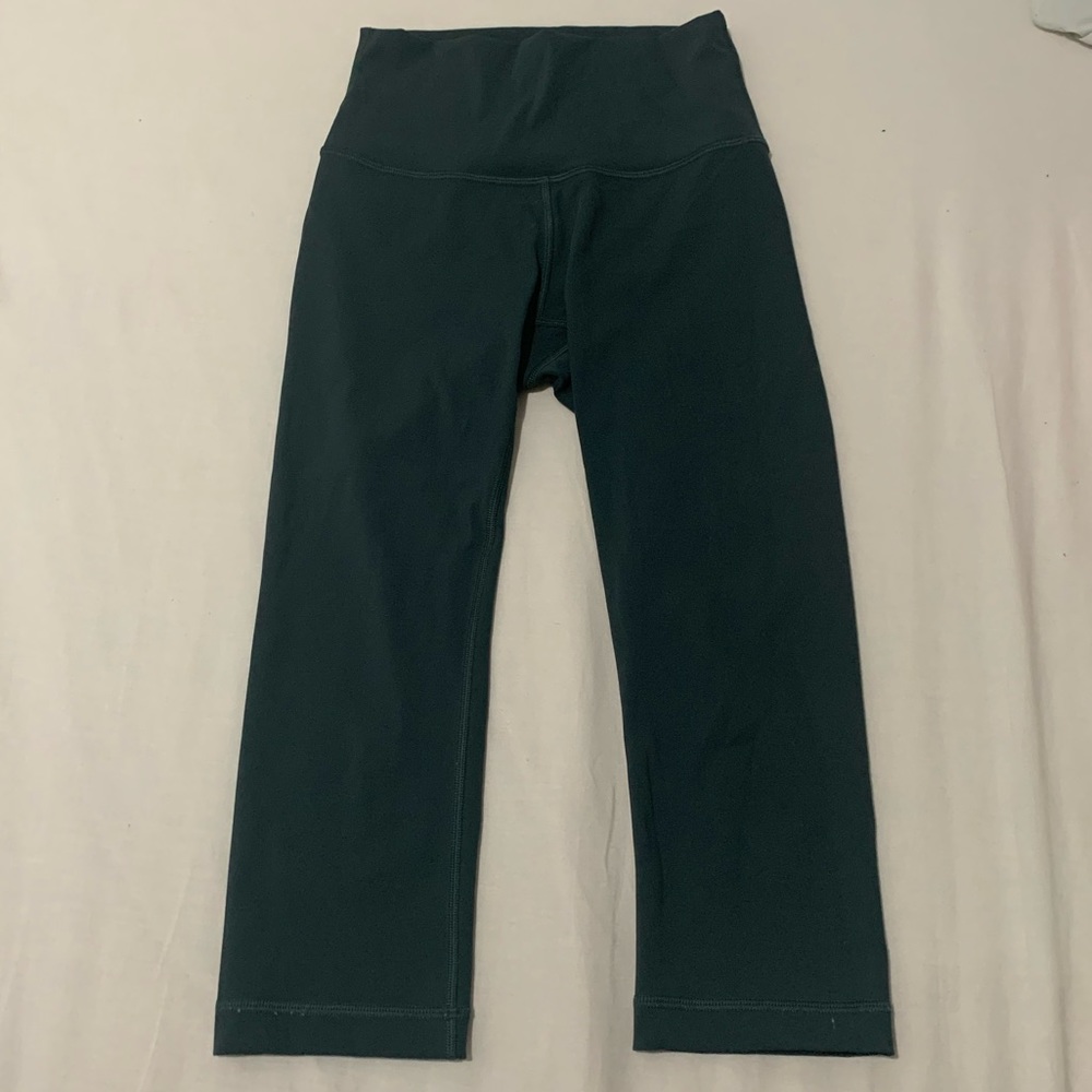 23” Lululemon Cropped Leggings